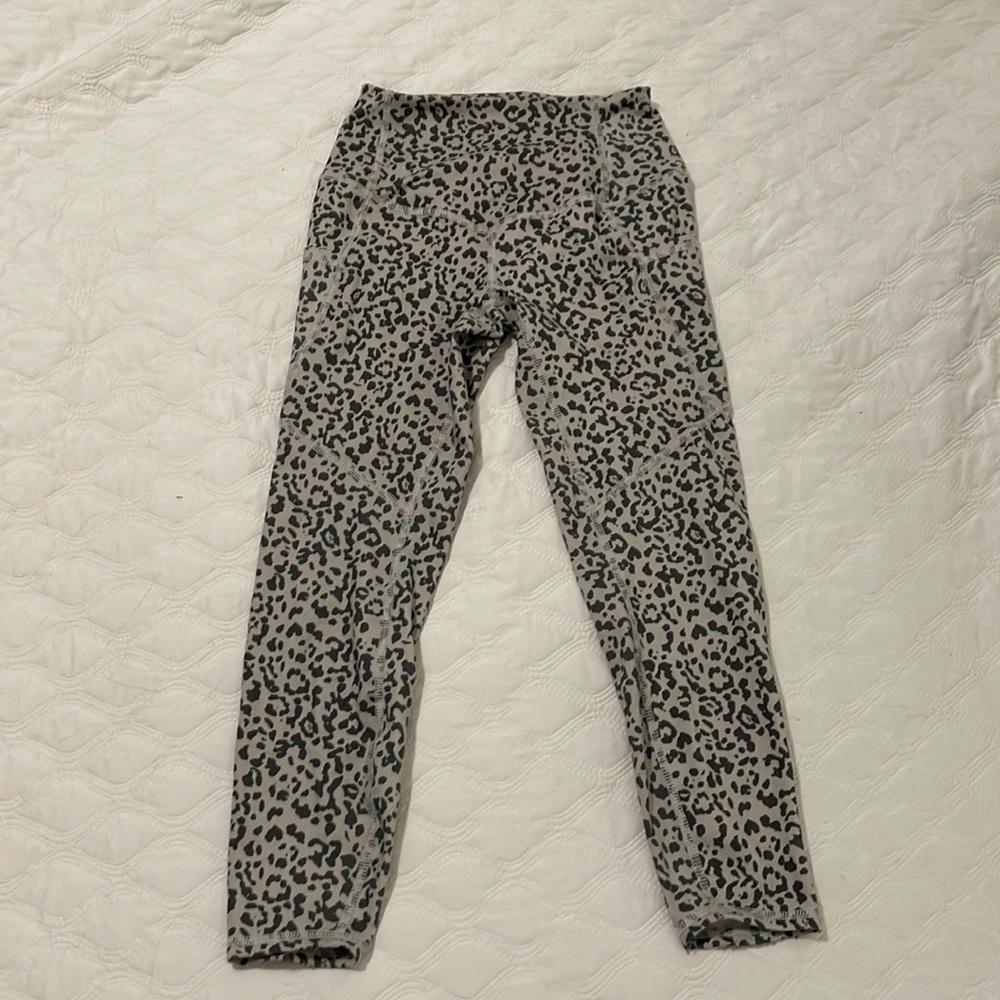 Evolution And Creation Gray Leopard Print Ankle L… - image 1